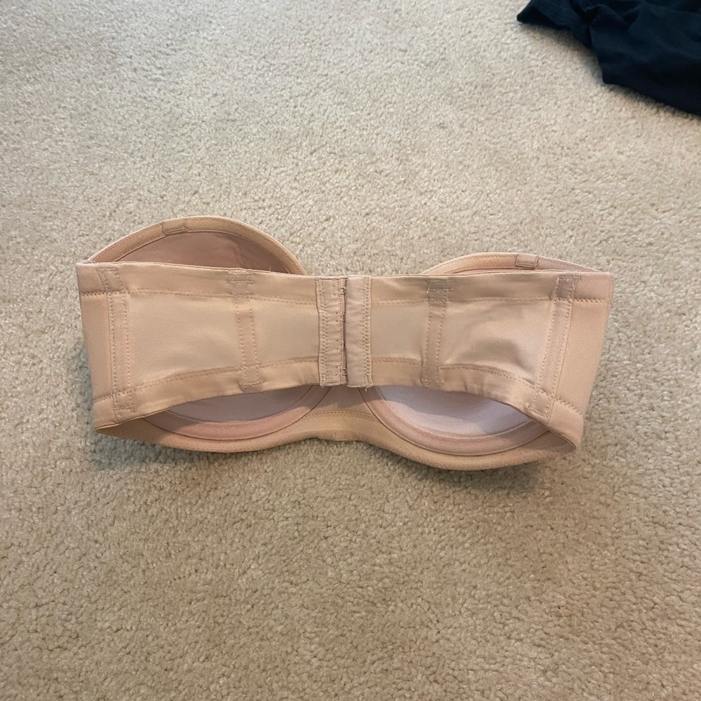 A 32 DD (E), tan, Wacoal bra